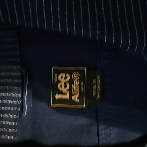 Jackets - Picture 3 of 9